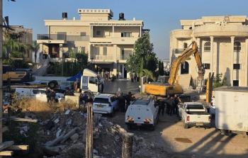 قوات الاحتلال تهدم منزلا من 3 طوابق في كفر قاسم
