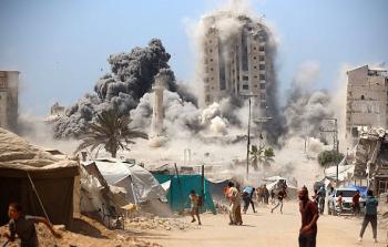 قصف برج مشتهى في غزة