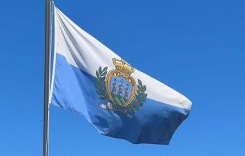 علم سان مارينو