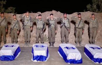 كتائب القسام تسلم جثث 4 أسرى للصليب الأحمر في مدينة غزة