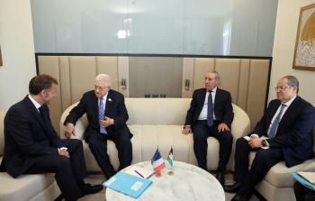 الرئيس عباس وماكرون يناقشان أوضاع غزة في شرم الشيخ