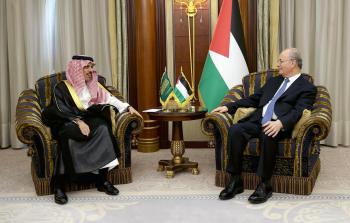 لقاء محمد مصطفى مع وزير الخارجية السعودي في الرياض