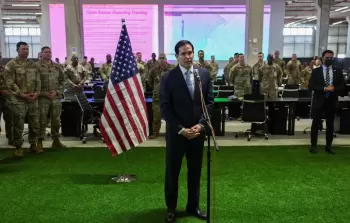 روبيو عقب وصوله إلى مركز التنسيق المدني العسكري