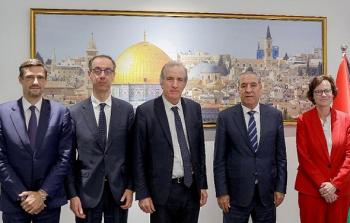 حسين الشيخ يجتمع مع وفد رفيع من الاتحاد الأوروبي