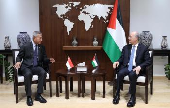 اجتماع رئيس الوزراء مع وزير خارجية سنغافورة