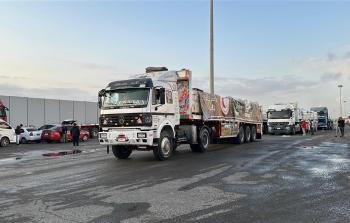 الهلال الأحمر المصري يدفع اليوم بأكثر من 12 ألف طن مساعدات إلى غزة