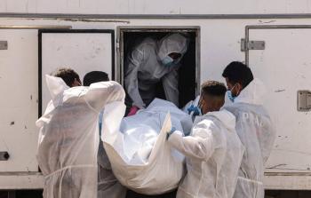 إسرائيل تفرج عن جثامين 45 أسيرا فلسطينيا