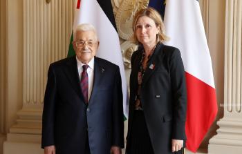 الرئيس عباس مع رئيسة البرلمان الفرنسي