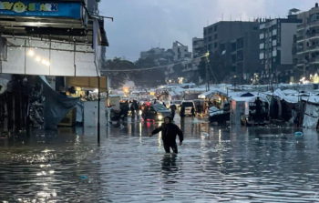 غرق خيام النازحين في غزة جراء الأمطار