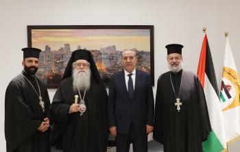 الشيخ يتسلم دعوة لحضور قداس عيد الميلاد المجيد وفق التقويم الشرقي