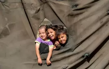 تنمية غزة تعلن استشهاد وإصابة أكثر من 62 ألف طفل وتحذر من جيل بلا مستقبل