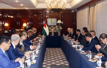 الرئيس عباس يستقبل السفراء العرب المعتمدين لدى روسيا