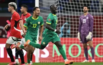 ماني يحتفل بهدفه في مصر