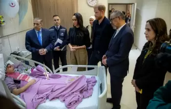الأمير هاري وميغان يلتقيان بالنازحين من غزة