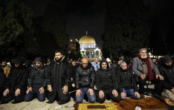 القدس : نحو 40 ألف مصلٍ يؤدون صلاتي العشاء والتراويح