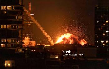 مقتل إسرائيلية وإصابة 20 في تل أبيب إثر ضربة إيرانية