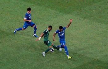 القنوات المفتوحة الناقلة لمباراة الهلال والأهلي اليوم في دوري روشن السعودي