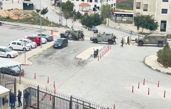 قوات الاحتلال تقتحم محيط جامعة بيرزيت