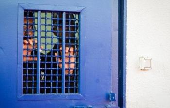 أسرى في سجون الاحتلال - تعبيرية