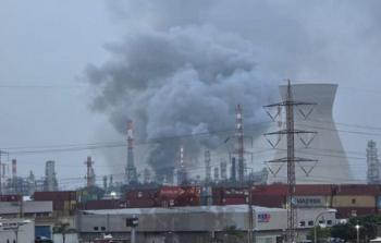 إسرائيل تُقرّ بقصف صواريخ إيرانية لمصافي حيفا