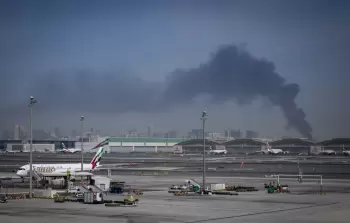 قصف مطار بالإمارات بصاروخ إيراني