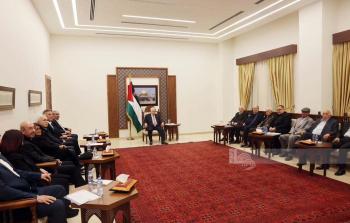 الرئيس عباس يؤكد على عقد المؤتمر العام الثامن لـ