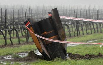من موقع سقوط صاروخ إيراني باليستي في إسرائيل