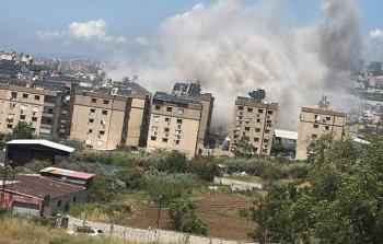 الجيش الإسرائيلي يقصف بيروت ويستهدف قياديا بارزا في حزب الله
