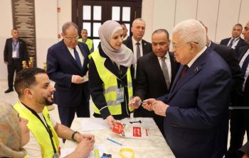 الرئيس عباس يُدلي بصوته في انتخابات 