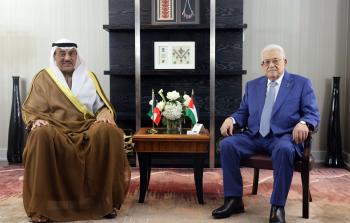 الرئيس عباس مع ولي عهد الكويت - أرشيف