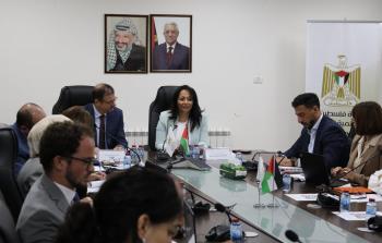 وزيرة التنمية الاجتماعية ووزيرة الدولة لشؤون الإغاثة بالإنابة، سماح حمد خلال الاجتماع