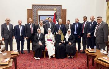الرئيس عباس يستقبل رئيس وأعضاء مجلس بلدي طوباس