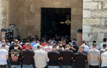 70 ألفا يؤدون الجمعة في المسجد الأقصى
