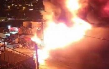 اشتعال النيران في محال تجارية بصور باهر شرق القدس