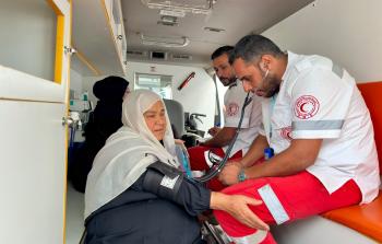 غزة: إجلاء 15 مريضا و17 مرافقا واستقبال 32 عائدا من مصر