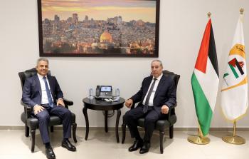 تفاصيل اجتماع حسين الشيخ مع السفير المصري لدى فلسطين