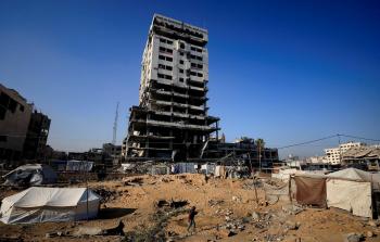 بناية بنك فلسطين في غزة الآيلة للسقوط