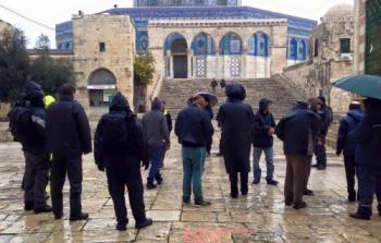 مستوطنون يقتحمون الأقصى 