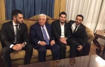 عباس يلتقى المشتركين خلال زيارته لبنان