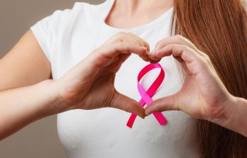 انطلاق حملة  -انت الحياة - للكشف المبكر عن سرطان الثدي -توضيحية-