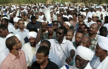 مظاهرات السودان ضد الحكومة والمطالبة بتنحي الرئيس عمر البشير - ارشيفية -