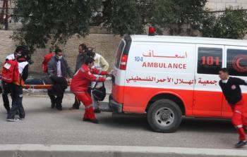 صورة أرشيفية لعامل مصاب