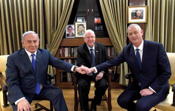 الرئيس الإسرائيلي مع غانتس ونتنياهو - ارشيفية