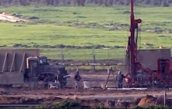 الاحتلال يحفرون بحثا عن انفاق