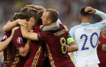 روسيا تعادلت مع إنجلترا في المباراة الأولى