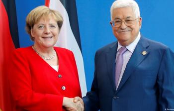 لرئيس الفلسطيني محمود عباس والمستشارة الألمانية أنيجلا ميركل