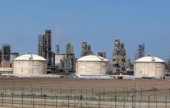 إحدى محطات تكرير النفط جنوبي الكويت.