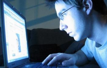 الافراط باستخدام الانترنت