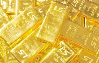 يتأثر الذهب بشدة برفع أسعار الفائدة الأميركية.
