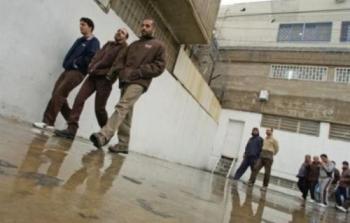 أسيران يدخلان أعوامًا جديدة داخل سجون الاحتلال
